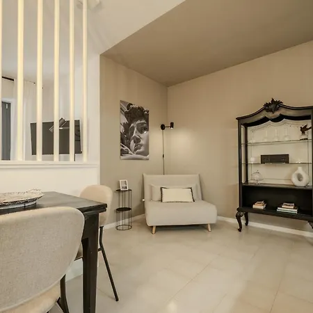 Cortonese 27 - Design - Italywego Daire *